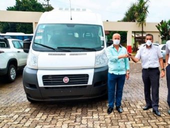 Municpio de Altamira entrega Van OKM para o Transporte Escolar