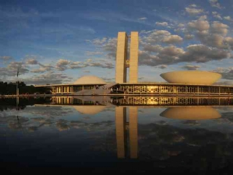 Congresso decide divulgar nmeros paralelos de COVID-19 no Brasil