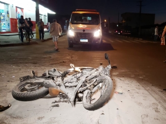 Motociclista morre e motorista fica ferida em grave acidente na Perimetral