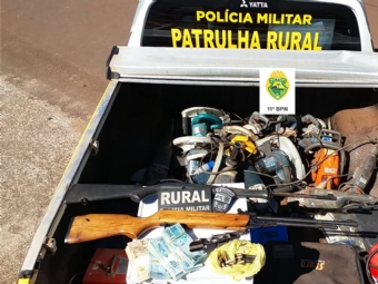 Polcia apreende objetos ilcitos, armas de fogo e R$ 35 mil em espcie em Araruna