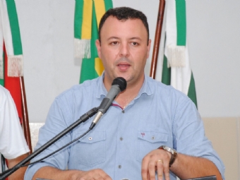Prefeito Leandro, de Araruna,  eleito novo presidente da Comcam