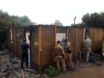 Duas pessoas so encontradas mortas aps incndio em residncia, em Guarapuava