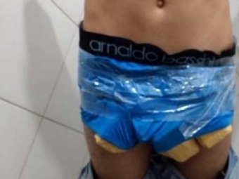 Homem  preso com mais de 700 gramas de cocana escondidas na cueca em Cu Azul