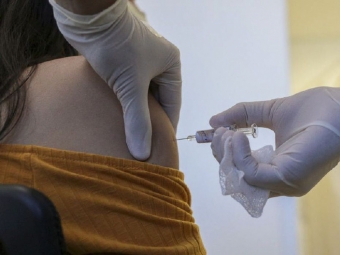 Vacinas da AstraZeneca contra a Covid-19 vo custar R$ 59,4 milhes ao Pas