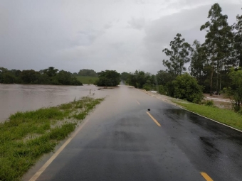 Chuva provoca alagamentos em cidades do Norte Pioneiro do Paran