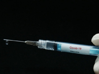 Vacinao contra Covid-19 deve comear no Paran entre 20 e 31 de janeiro em cerca de 90 mil profissionais de sade, diz Beto Preto