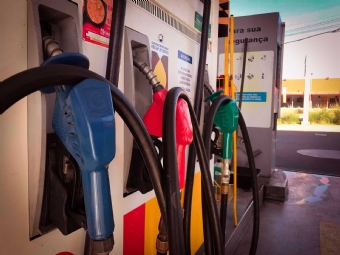 Preo mdio da gasolina sobe 4% nas refinarias a partir desta quinta-feira