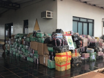Polcia apreende 5,4 toneladas de maconha em caminho na PR-239, em Assis Chateaubriand