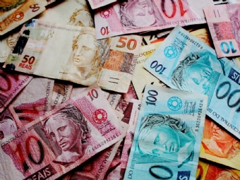 Neta  indiciada por desviar R$ 200 mil do av de 87 anos em Ponta Grossa