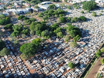Prefeitura de Campo Mour�o notifica fam�lias e far� retirada de restos mortais de 18 t�mulos abandonados