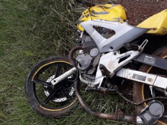 Motociclista de 23 anos morre em coliso com nibus na regio
