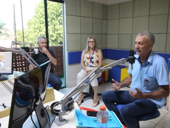 Alunos da Rede de Ensino Municipal de Campina da Lagoa iro receber a merenda escolar na casa durante o recesso escolar
