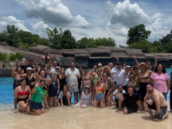 Melhor Idade vive dia de lazer e integra��o em parque aqu�tico de Iretama