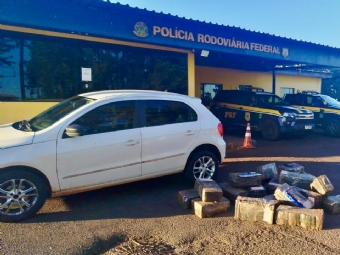 PRF apreende 300 quilos de maconha e recupera carro furtado na BR-369, em Ubirat�