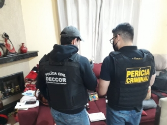  Servidora do TJPR  suspeita de falsificar documentos e desviar R$ 104 mil de contas judiciais, em Curitiba
