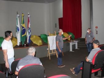 Moradores de Campina da Lagoa participam de Reunio para implantao de Sistema de Esgoto no municpio