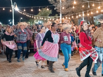 1 Quermesse de Rua anima Campina da Lagoa e fortalece laos comunitrios