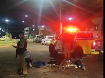 Motociclista fica ferido aps ser atingido por veculo em via pblica em Ubirat