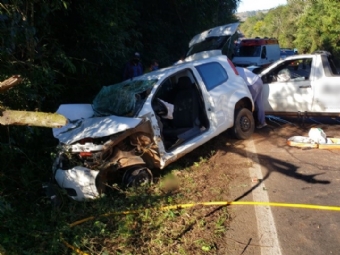 Acidente na PR 487 deixa mulher em estado gravssimo; filha que dirigia carro tambm ficou ferida