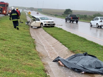 Homem morre aps ser ejetado do veculo apos coliso na PR-163 em Cascavel 
