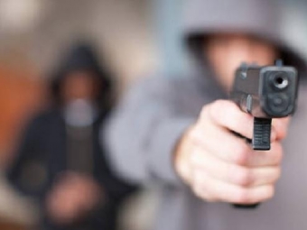 Bandidos armados roubam propriedade rural e levam trs veculos em Iretama  